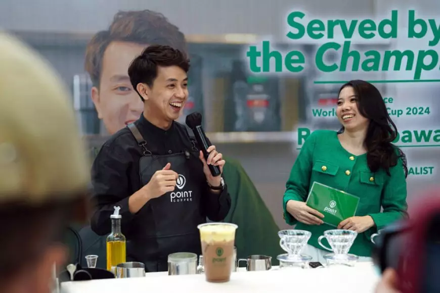Pengalaman Langsung Menyeduh Kopi Bersama Barista Juara Dunia di Point Coffee