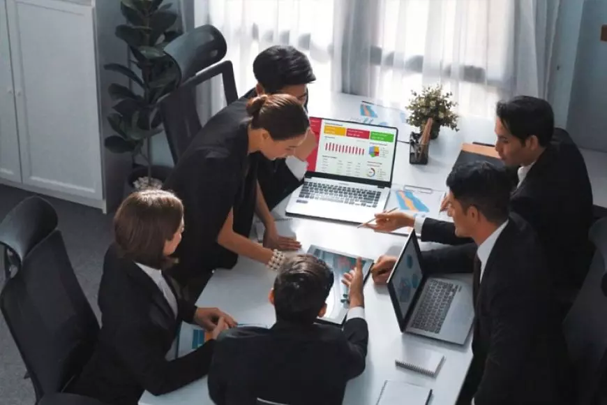 Hash Micro: Tidak Ada Persaingan Antar Manusia dan AI di Manajemen Keuangan