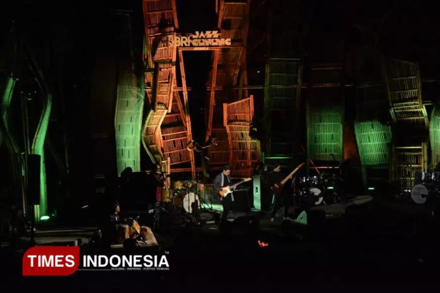 Malam Syahdu Jazz Gunung 2025, Jazz Prancis Menyatu dengan Dingin Bromo