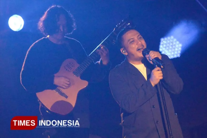Bikin Bromo Luluh, Sal Priadi Tutup Jazz Gunung 2025 Alunan Doa dan Cinta