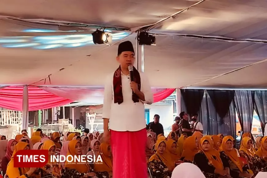 Kunjungi Puskesmas Ambulu, Bupati Jember Fawait Janjikan Kesejahteraan Nakes