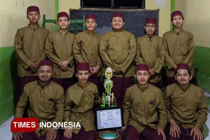 Syauqon Ilaih Putra UKM Seni Islami UNISMA Sabet Juara II di Festival Al-Banjari se-Jawa