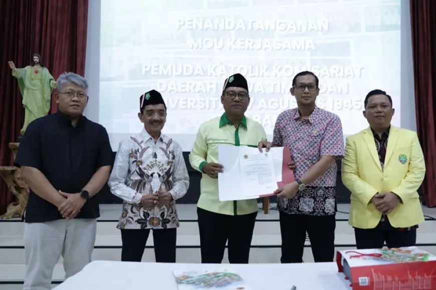 Pemuda Katolik - Untag Surabaya Kolaborasi Beri Beasiswa untuk Mahasiswa Berprestasi