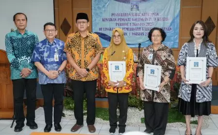 Wabup Sleman Serahkan SK Kenaikan Pangkat, Dorong ASN Tingkatkan Kinerja Pelayanan Publik