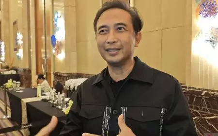 Padi Reborn Bawa 'Mahadewi' dengan Aransemen Orkestra di Sabang Merauke 2025