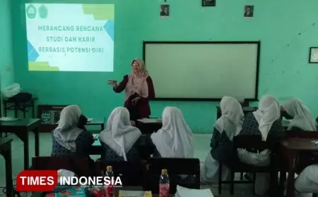 Dosen FKIP Unisma Dampingi Siswa SMA Islam Karangploso dalam Rancang Studi dan Karier