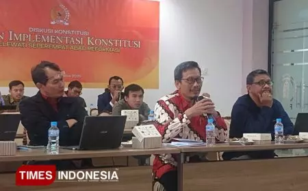 Rektor UWG Malang Jadi Pemateri Kajian Politik, Soroti Tantangan Demokrasi Pasca-Reformasi