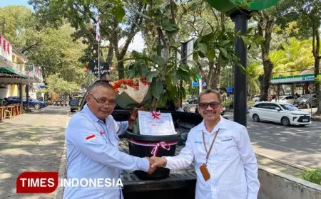 Perhutani KPH Malang Hadiahkan Bibit Jambu Air untuk 1 Dekade TIMES Indonesia, Simbol Tumbuh Bersama