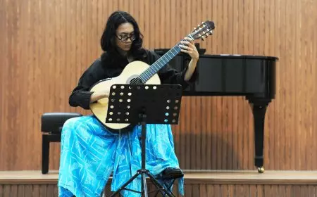 Perayaan Suara Rasa, El Vatikan dan Dua Ketuk Menghipnotis Amadeo Music Hall Surabaya