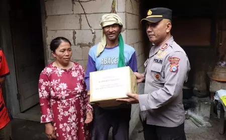 Terdampak Puting Beliung, Warga Karangploso Malang Dapatkan Bantuan Polisi