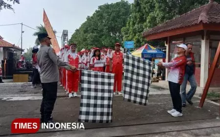 1800 Siswa SMK PGRI 3 Kota Malang Mengikuti Gerak Jalan Sehat dalam HUT ke-80 RI