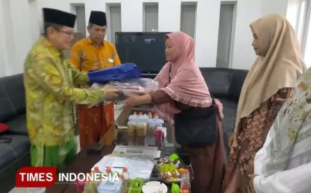 Komisaris PT ACA Iwan Kurniawan Tahun Ini Mengumrahkan Lima Orang, Begini Pesannya