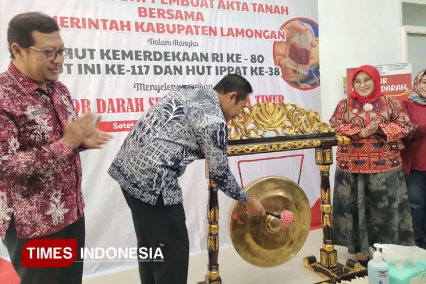 Peringati HUT RI,  INI - IPPAT Gelar Donor Darah di PMI Lamongan