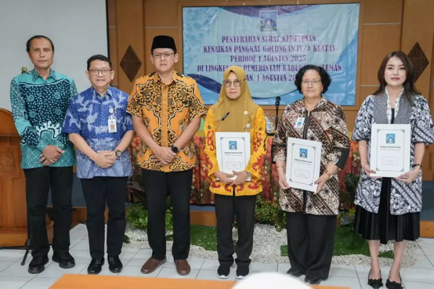 Wabup Sleman Serahkan SK Kenaikan Pangkat, Dorong ASN Tingkatkan Kinerja Pelayanan Publik