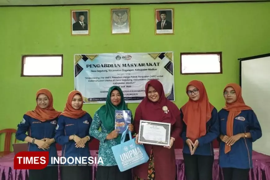 Mahasiswa Pendidikan Akuntansi Unipma Madiun Latih Hitung HPP bagi Ibu-ibu PKK Desa Segulung