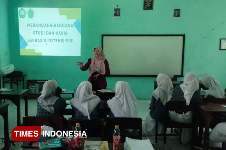 Dosen FKIP Unisma Dampingi Siswa SMA Islam Karangploso dalam Rancang Studi dan Karier