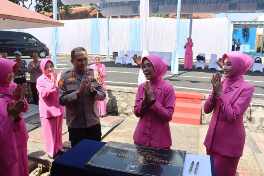 Bhayangkari Polda Jabar Dorong Penguatan Spiritualitas Lewat Renovasi Masjid di Polres Majalengka