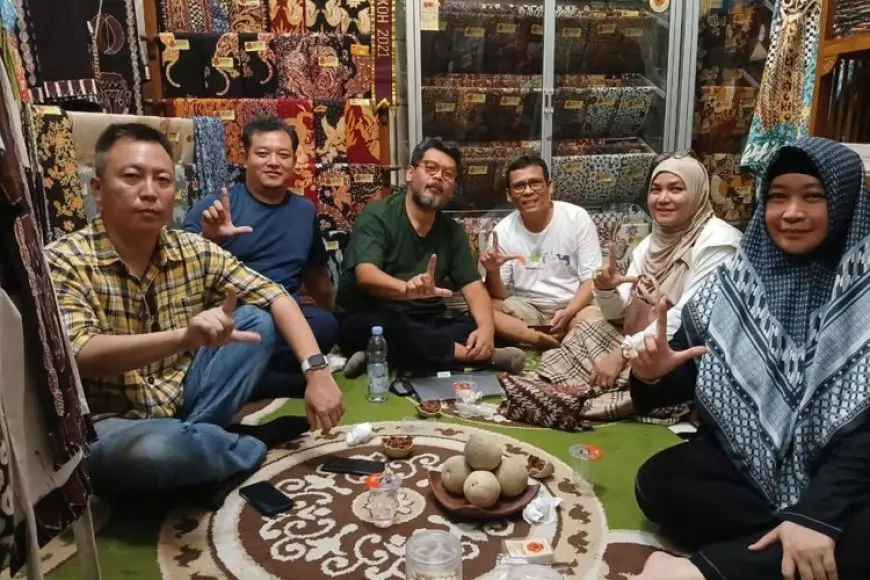 Kolaborasi FEB UNJ dan Pengrajin Batik Rembang dan Lasem, Padukan AI dan Tradisi Menuju Panggung Global