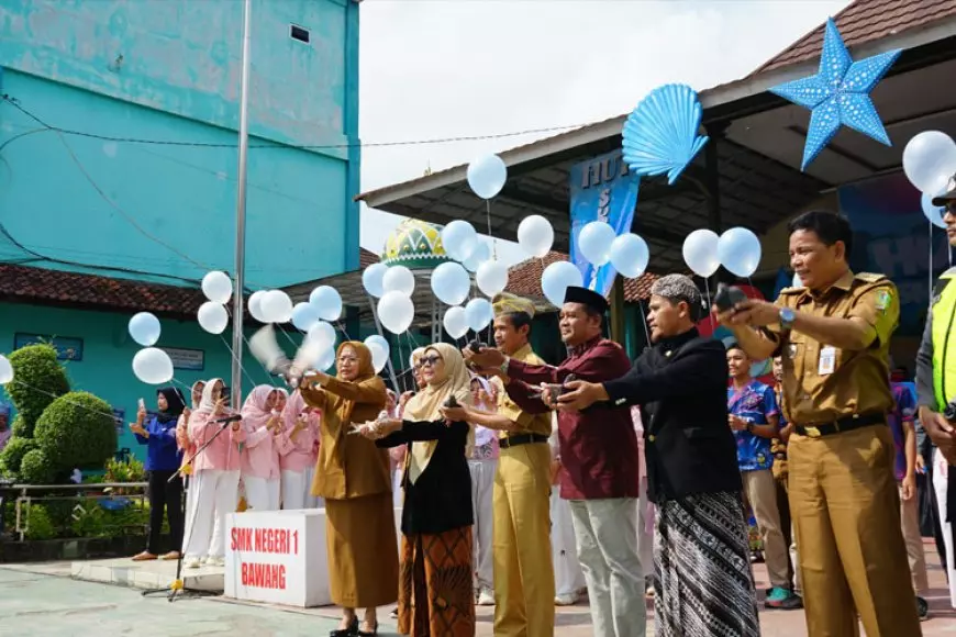 Bupati Banjarnegara Ajak Siswa SMK Negeri 1 Bawang Optimistis dan Berprestasi