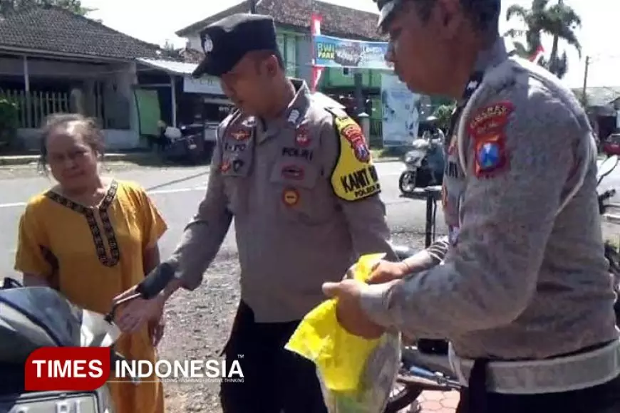 Menyambut HUT ke-80 RI, Sejumlah Polsek di Bondowoso Gelar Bazar Beras Murah