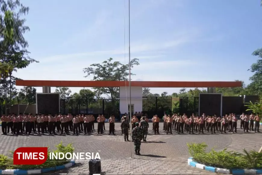 Santri TISMA Malang Juga Belajar Disiplin dan Peraturan Baris-Berbaris bersama Koramil Dau
