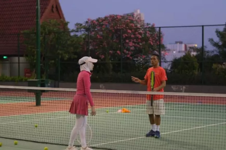 Rayakan Semangat Kemerdekaan, Sheraton Surabaya Gelar Coaching Tennis