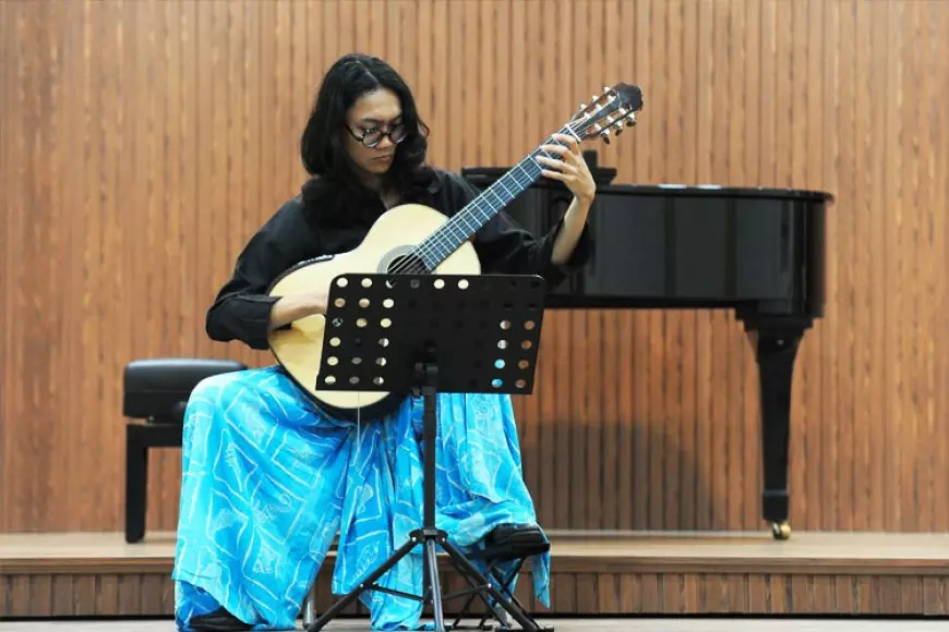 Perayaan Suara Rasa, El Vatikan dan Dua Ketuk Menghipnotis Amadeo Music Hall Surabaya