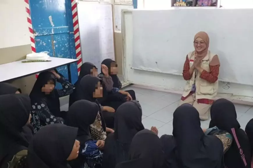 Mahasiswi Unmuh Jember Kenalkan Pandhalungan di Malaysia