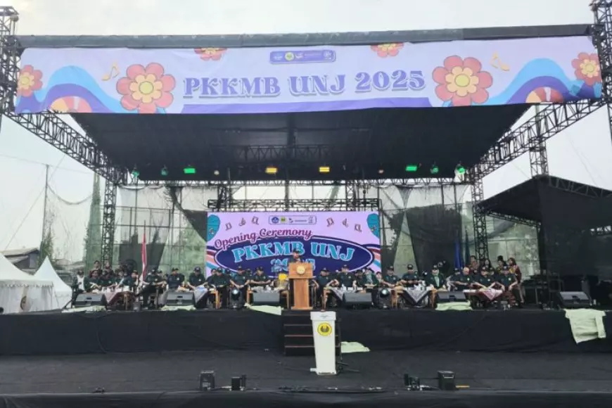 Angkat Tema “Edukasi untuk Bumi Lestari”, 8.992 Mahasiswa Baru Ikuti PKKMB UNJ 2025