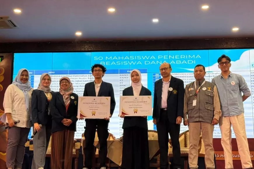 Dana Abadi UB Salurkan Beasiswa untuk Mahasiswa Baru Berprestasi