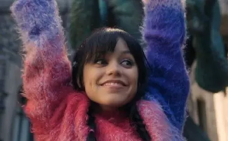 Kala Karakter Dingin Wednesday Pecah oleh 'Boombayah' BLACKPINK