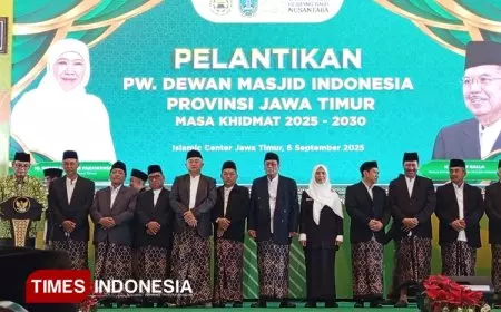 Jusuf Kalla Hadiri Pelantikan PW Dewan Masjid Indonesia Jatim Periode 2025-2030