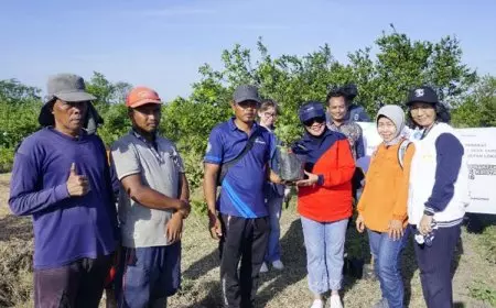Peningkatan Perekonomian Masyarakat Melalui Inovasi Teknologi Mesin Soft Ice Cream dan Food Dehydrator di Desa Sambibulu Sidoarjo
