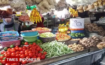 Jelang Akhir Bulan, Stok Bapokting di Pasar Jember Menurun