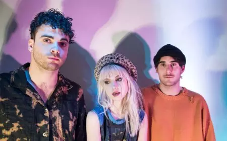Hayley Williams Tegaskan Paramore Tidak Bubar, Cuma Hiatus