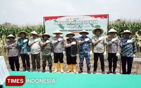 Panen Raya Jagung di Jombang, Bupati Warsubi Tegaskan Sinergi Jadi Kunci Ketahanan Pangan