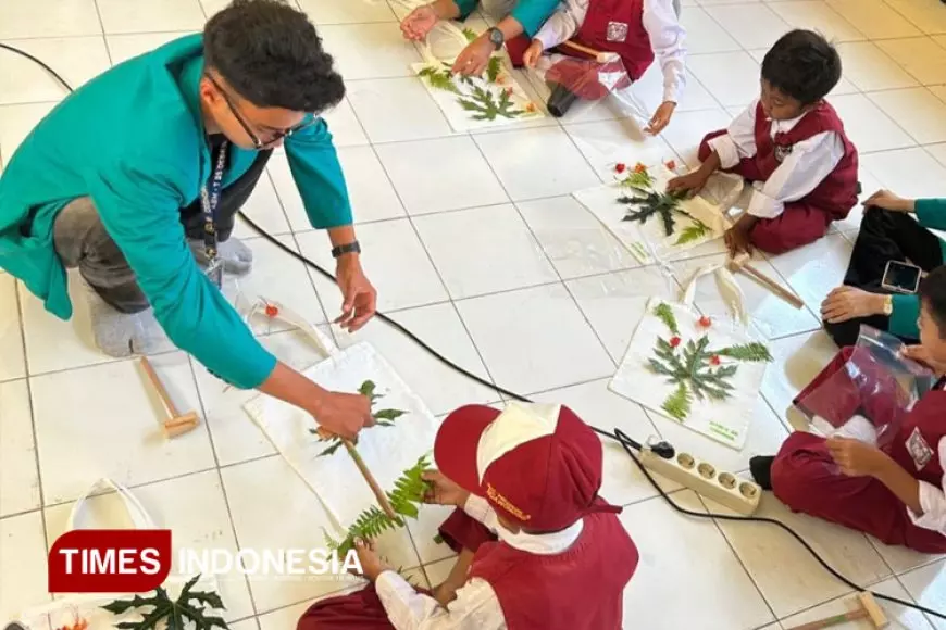Mahasiswa KSM-T KEL 25 UNISMA Tumbuhkan Kreativitas Anak Lewat Ecoprint
