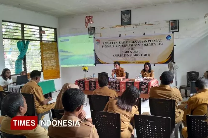Diskominfo Sumba Timur Gelar Rapat Evaluasi Pelaksanaan PPID Tahun 2025