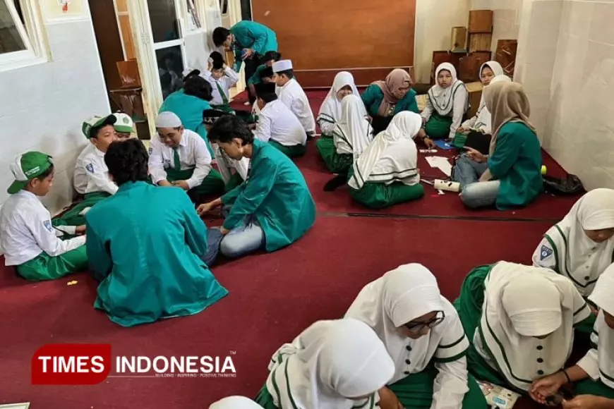 Mahasiswa UNISMA Edukasi Tentang Literasi Keuangan pada Siswa MI