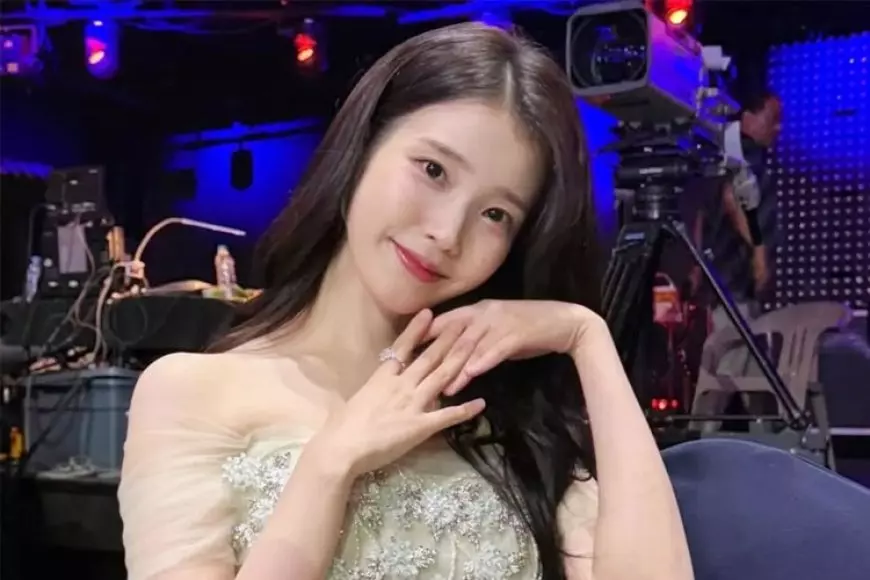 IU Rayakan Hari Spesial Debut dengan Donasi Rp2,3 Miliar untuk Anak hingga Lansia