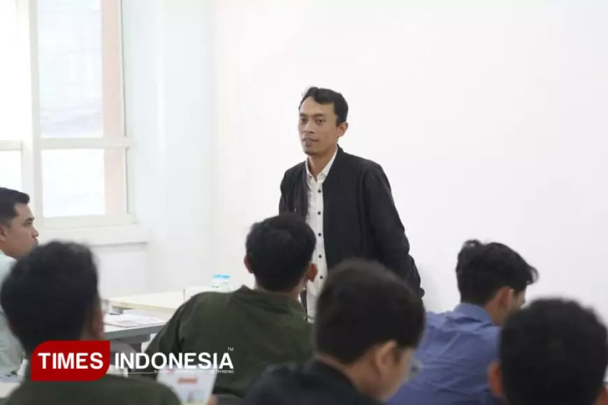 TISMA Gandeng Gang Keminggris Blitar Gelar TOT Pembiasaan Lingkungan Berbahasa Inggris