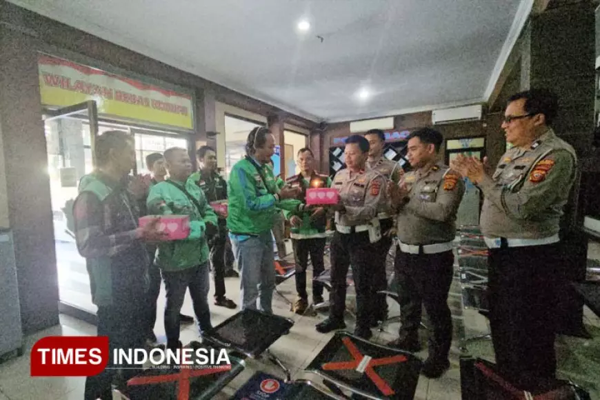 Ojol Beri Kejutan Spesial di HUT ke-70 Lalu Lintas di Polres Majalengka