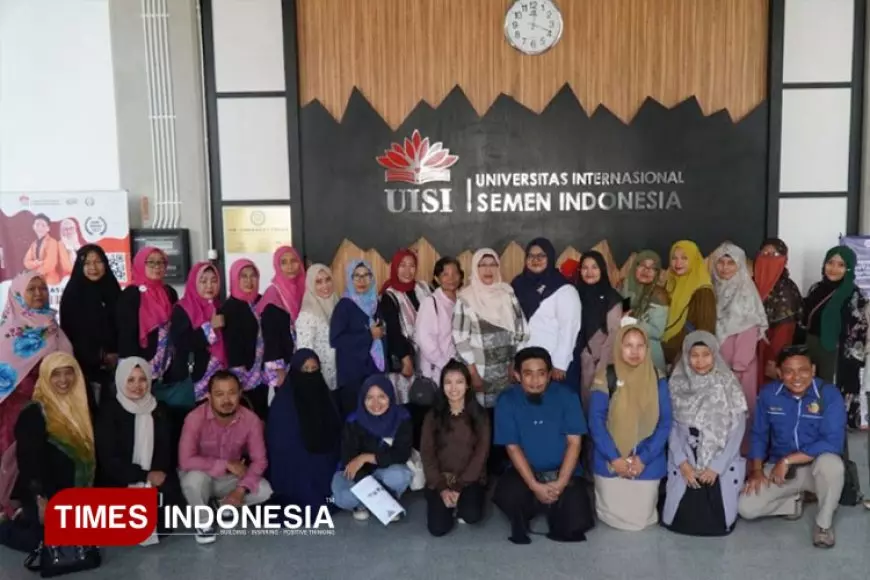 UISI Gresik Dampingi Pelaku Usaha Hitung HPP, Tentukan Harga Jual, dan Kuasai Digital Marketing