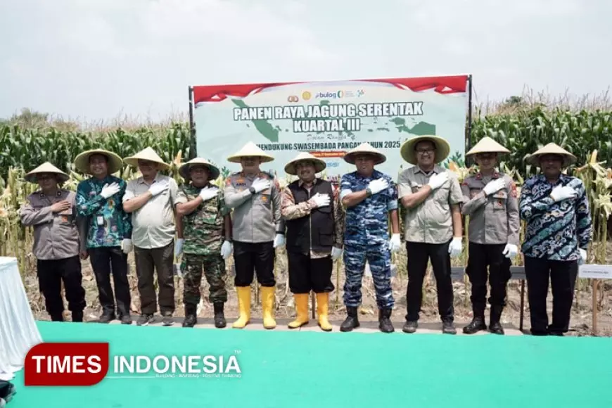 Panen Raya Jagung di Jombang, Bupati Warsubi Tegaskan Sinergi Jadi Kunci Ketahanan Pangan
