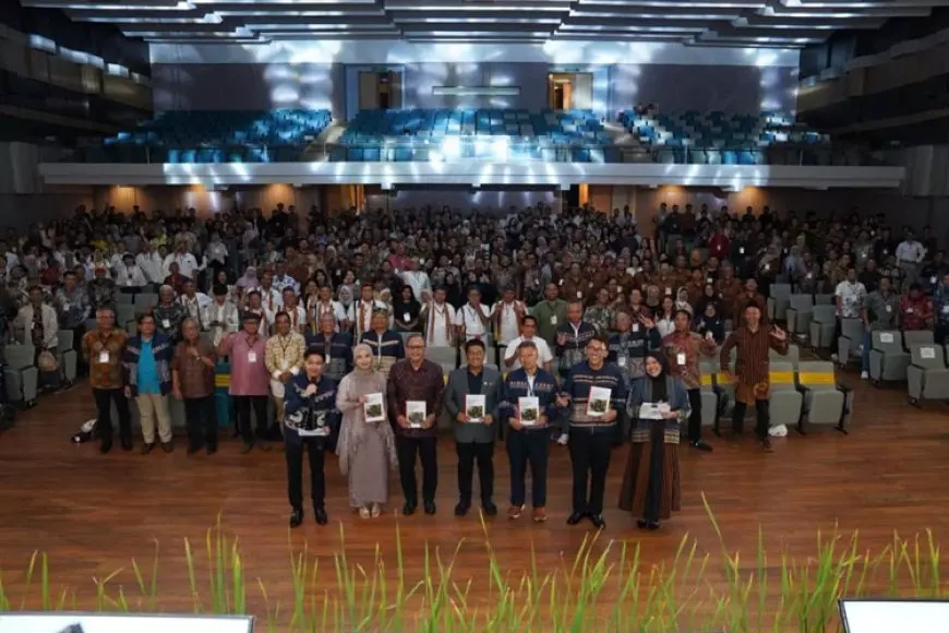 Empat Dekade Teknik Kimia UI: Membangun Chemistry Demi Negeri Lestari