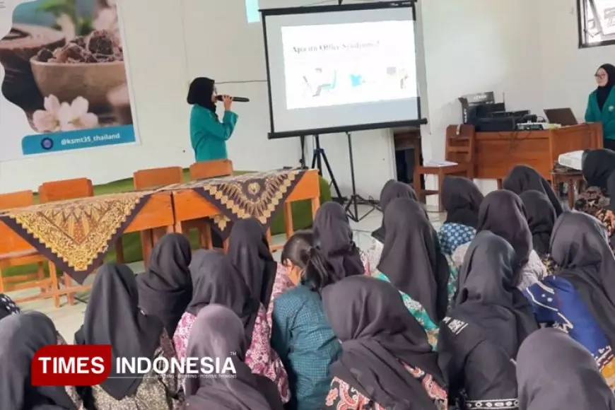 KSM-T UNISMA Gelar Penyuluhan Office Syndrome dan Thailand Traditional Massage