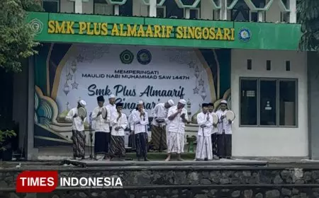 Peringatan Maulid Nabi di SMK Plus Al-Maarif Singosari, Mahasiswa PPL Unisma Hadirkan Semangat Kebersamaan