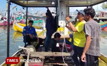 UNUJA Probolinggo Hadirkan Inovasi Solar Hybrid, Hasil Tangkapan Nelayan Paiton Naik Dua Kali Lipat