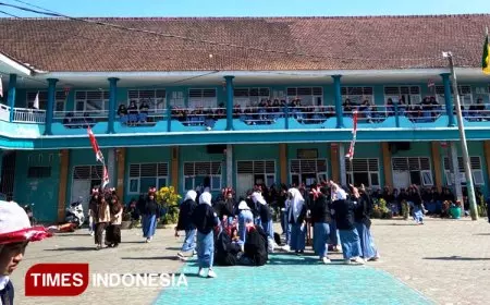 Warna Baru Perayaan HUT RI di MA An Nur Bululawang Bersama Mahasiswa PBLI-KSM UNISMA
