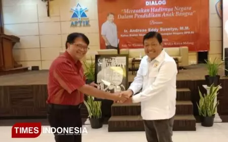 Andreas Eddy Susetyo DPR RI Fraksi PDIP Ajak Mahasiswa UKWK Mempunyai SQ